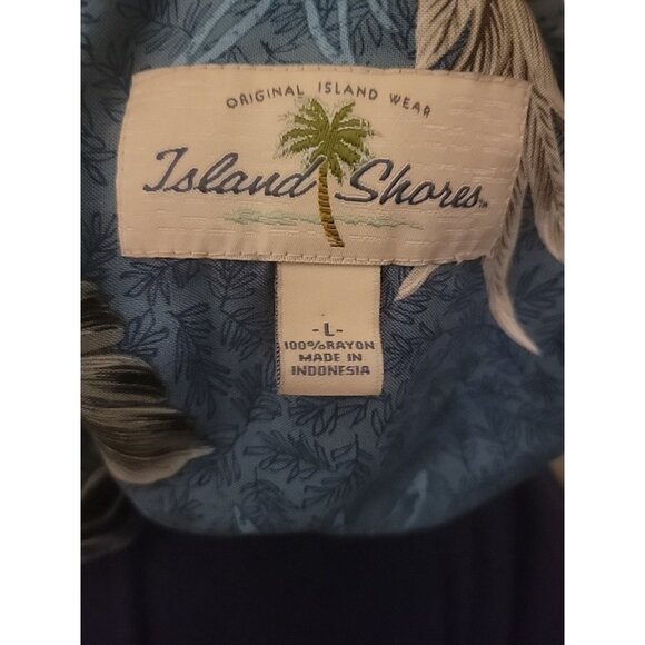 Island Shores Men's Blue Floral Pineapple Print Coconut Button Up Shirt Size L - Picture 5 of 6